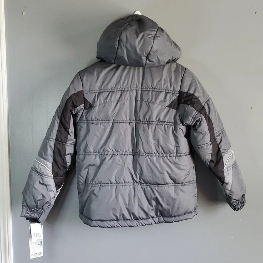 F.O.G. by London Fog, gray coat, size medium (10-12) - Picture 5 of 12